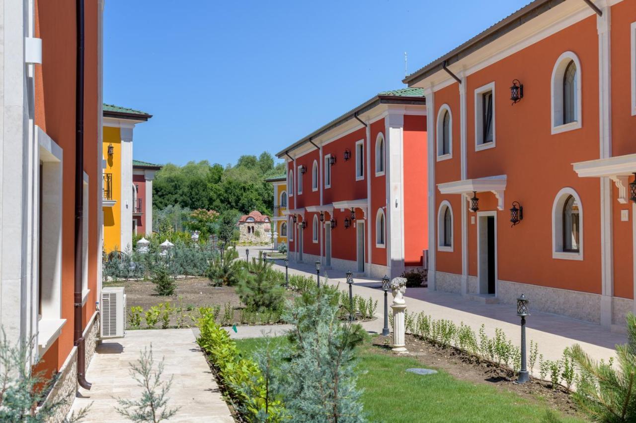 Villas For 4 Or 6 Adults In Therma Village Kranevo Bagian luar foto