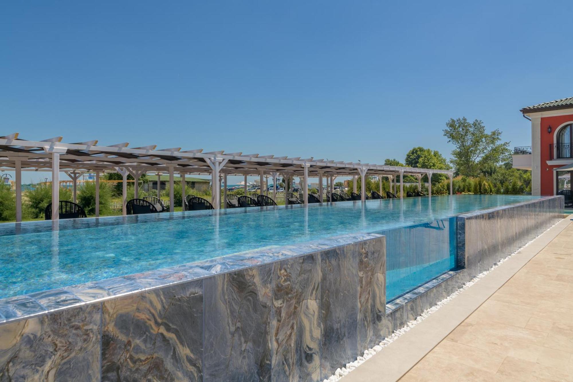 Villas For 4 Or 6 Adults In Therma Village Kranevo Bagian luar foto