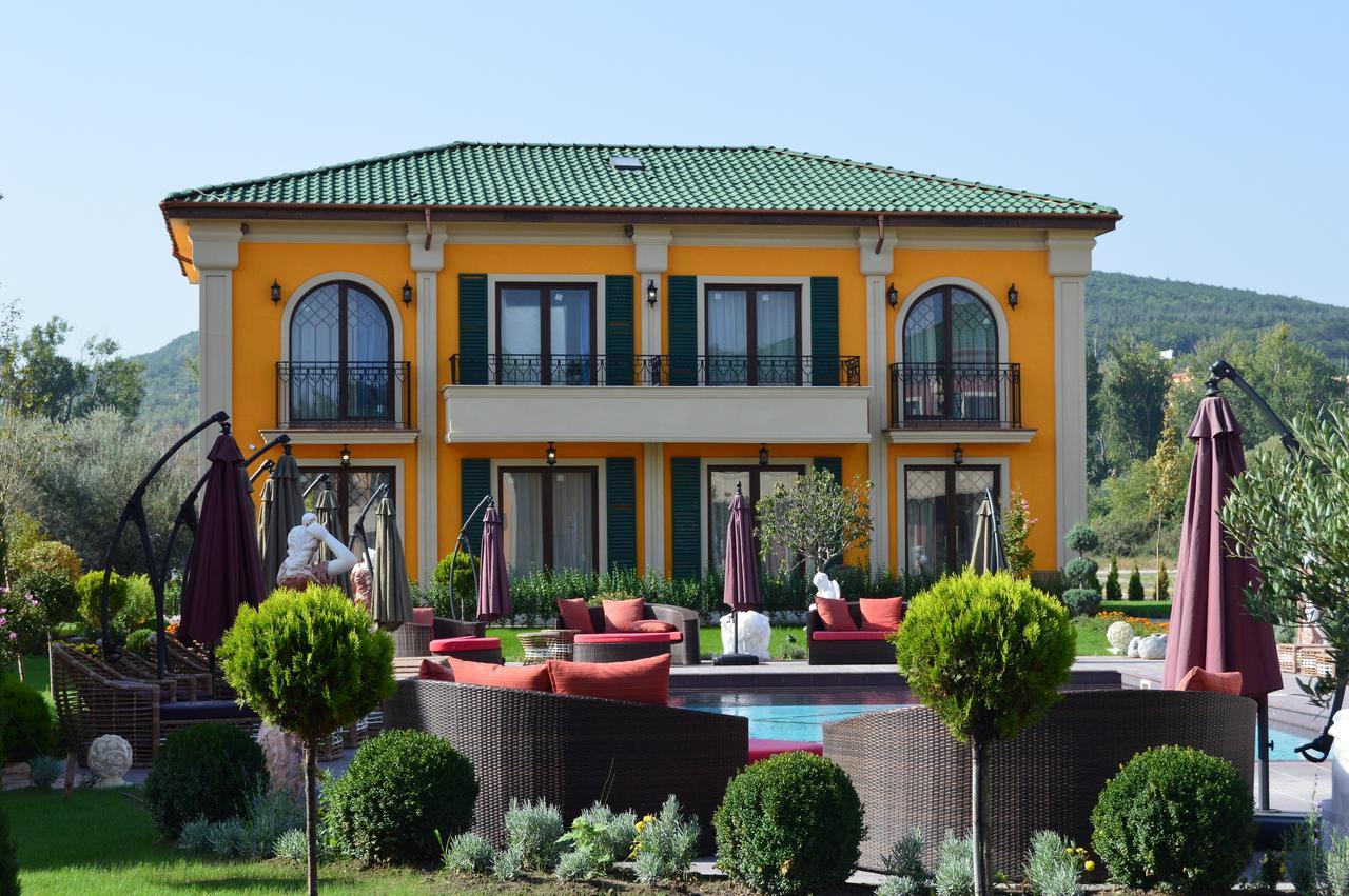 Villas For 4 Or 6 Adults In Therma Village Kranevo Bagian luar foto